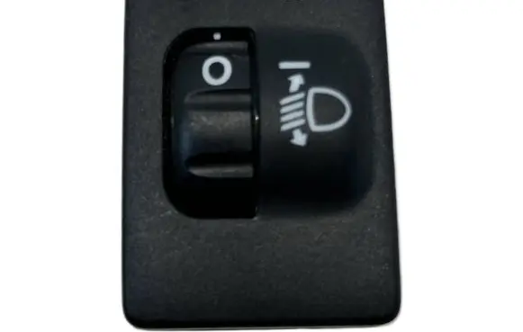Toyota Auris E180 Headlight level height control switch