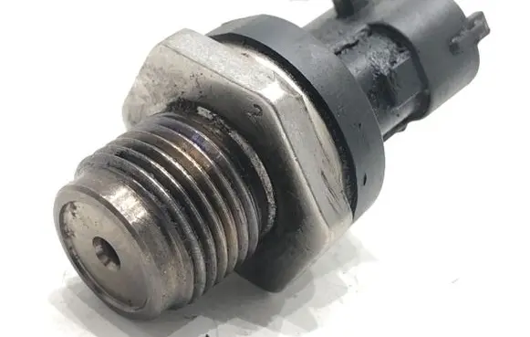Opel Vectra C Fuel pressure sensor 