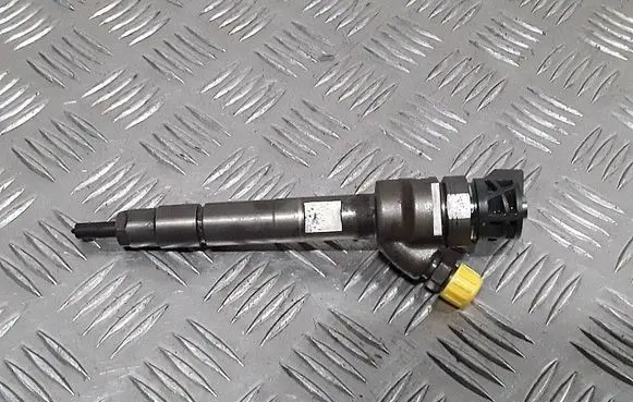 BMW 3 F30 F35 F31 Fuel injector 0445110478 7810702