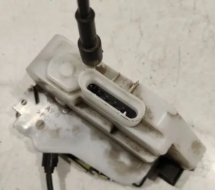Citroen C3 Front door lock 0711030445G1