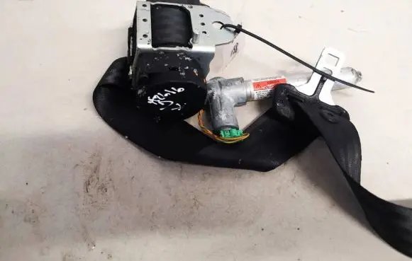 Volvo S80 Rear seatbelt 39818826