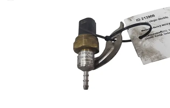 Mercedes-Benz E W212 Fuel pressure sensor A6510703981