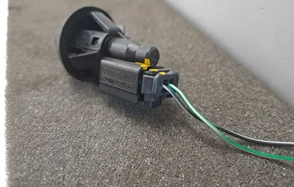Dacia Sandero III Front door sensor 7700427640B