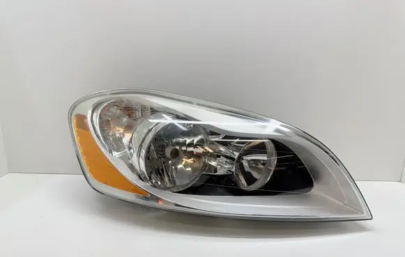 Volvo XC60 Headlight/headlamp 31395469 89907447