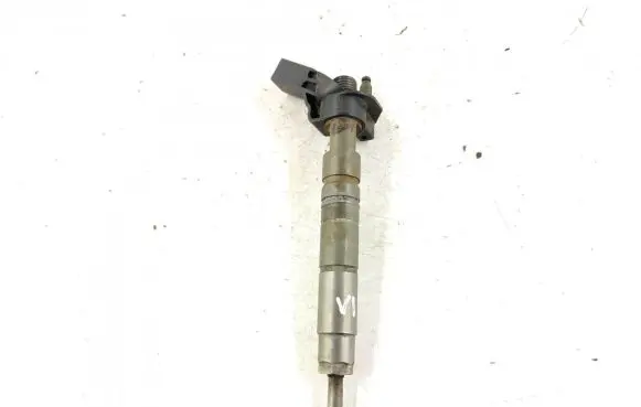 Mercedes-Benz E C207 W207 Fuel injector 6420701187 A6420701187