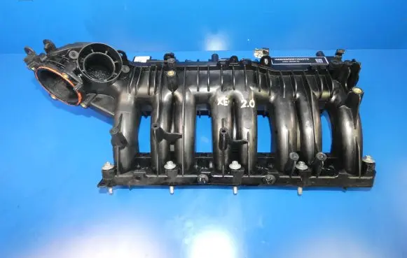 Jaguar XE Intake manifold G4D39424AC 20082016A11572
