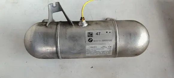 BMW 7 G11 G12 Air suspension tank/reservoir 6861937