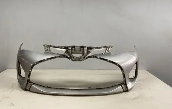 Toyota Yaris Front bumper 521190U927 521190D660