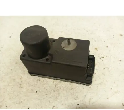 Volkswagen Golf III Vacuum pump 1H0962257