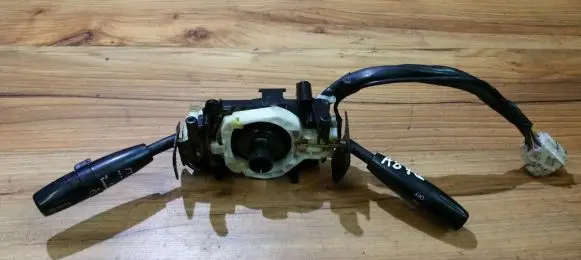 KIA Carens I Wiper turn signal indicator stalk/switch