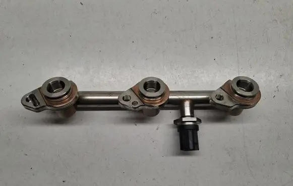 Mercedes-Benz GLE W167 Fuel main line pipe A2560705900 A2560703100 A2569050200