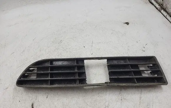 Audi A6 S6 C4 4A Front bumper lower grill 4A0807245J