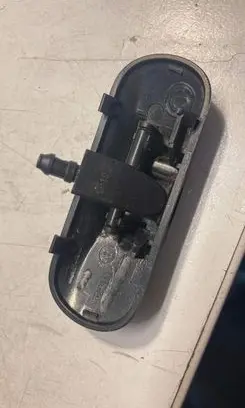 Volkswagen PASSAT B5.5 Windshield washer spray nozzle 987072658