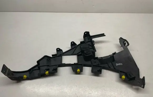 Audi Q8 Front bumper mounting bracket 4M8807096A