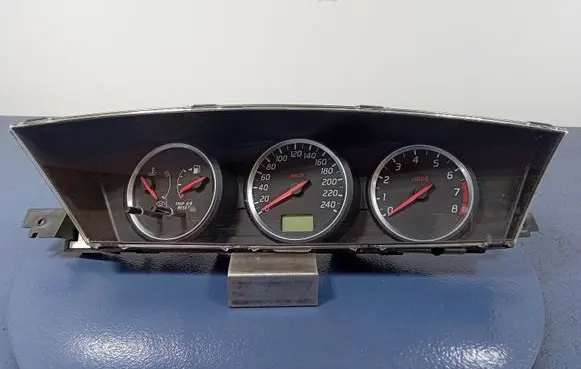 Nissan Primera Speedometer (instrument cluster) AU862