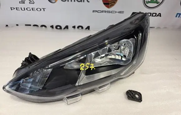 Ford Focus Headlight/headlamp MX7B13E015CC