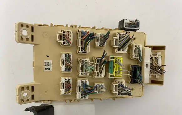 Toyota Yaris Fuse module