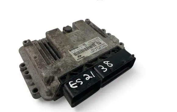 Hyundai i30 Engine control unit/module ECU 391052A767 0281016011