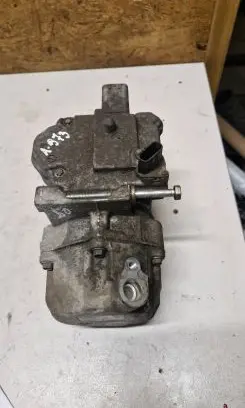 Toyota Auris 150 Air conditioning (A/C) compressor (pump) 0422000420