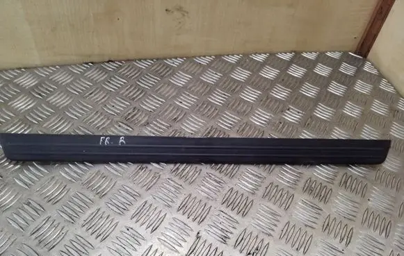 Toyota RAV 4 (XA20) Front sill trim cover 6791142010