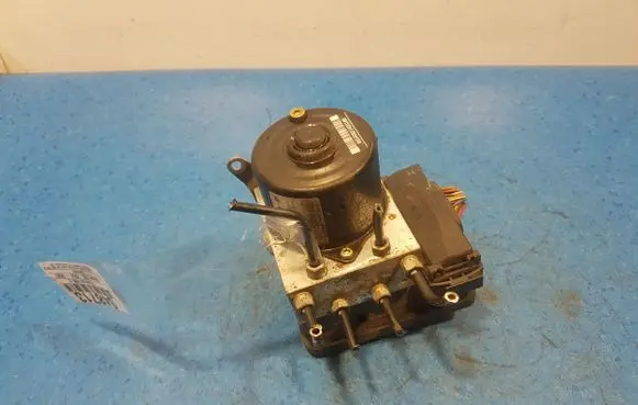 BMW 1 E81 E87 ABS Pump 6769778