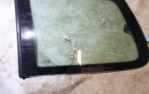 Renault Espace III Rear side window