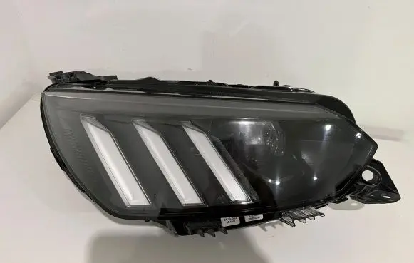 Peugeot 208 Headlight/headlamp 9841642080