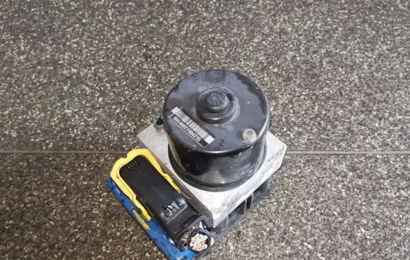 Citroen C5 ABS Pump 9641767380