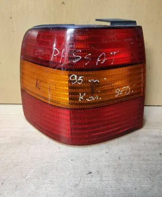 Volkswagen PASSAT B4 Rear/tail lights 3A5945093