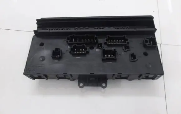 Mercedes-Benz Vito Viano W639 Fuse module A6395450801