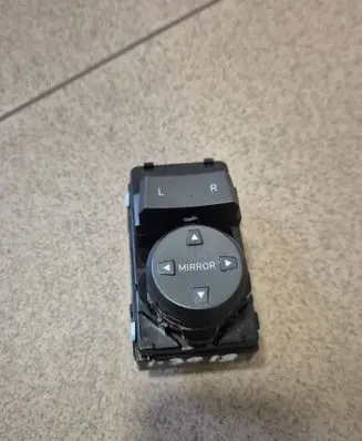 Hyundai i30 Wing mirror switch 93530G3000