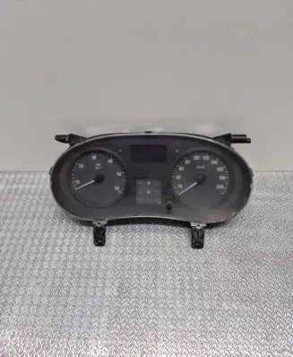 Opel Vivaro Speedometer (instrument cluster) P8200390135 216788839 NS8107427Y