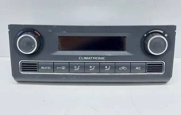 Skoda Fabia Mk2 (5J) Climate control unit 5J0907044C A2C80822000