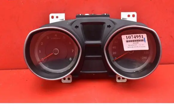 Hyundai i30 Speedometer (instrument cluster) 94003A6195