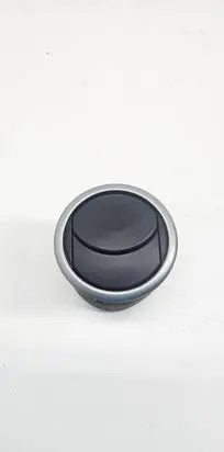 Mazda 3 I Dash center air vent grill BP4KGM732