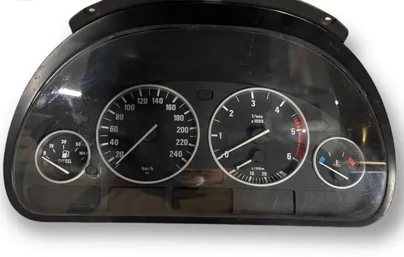 BMW 5 E39 Speedometer (instrument cluster) 87001374 87001313 51167001374