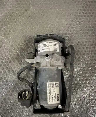 Volkswagen Touareg II Vacuum pump 7P0614215A 86422904 95835521501