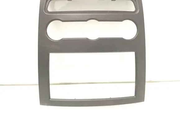 Radio/GPS head unit trim
