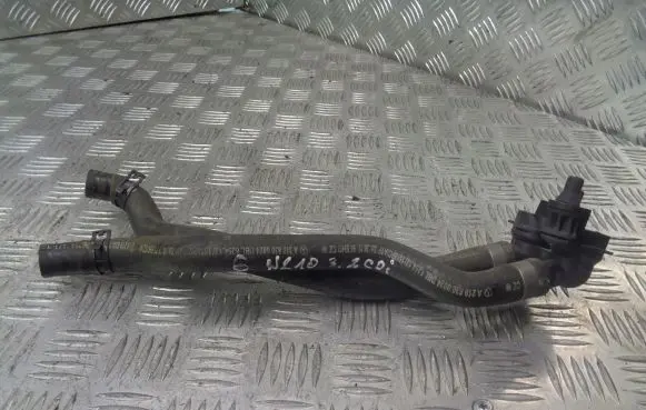 Mercedes-Benz E W210 Engine coolant pipe/hose