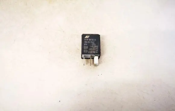 Volkswagen Caddy Other relay 95vw10k705ae 7m0951253c