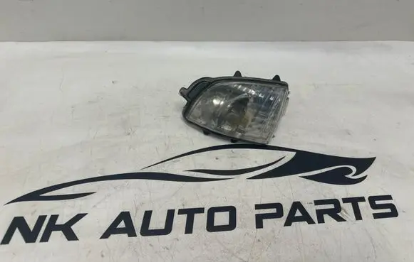 Volvo XC70 Mirror indicator light 3040021 3040023