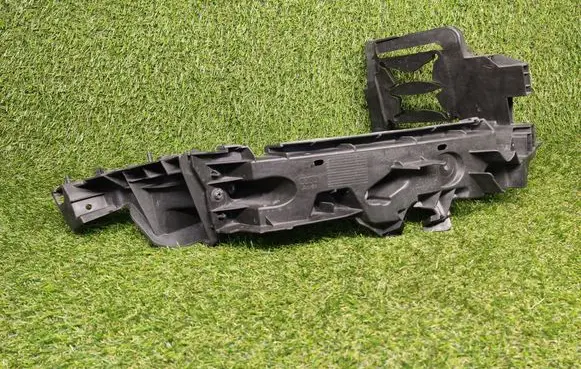 Audi Q5 SQ5 Headlight/headlamp mounting bracket 8R0805608 2003670