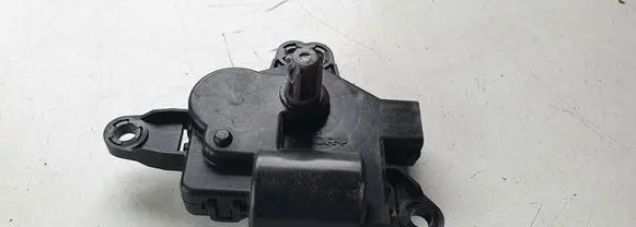 KIA Sportage A/C air flow flap actuator/motor 
