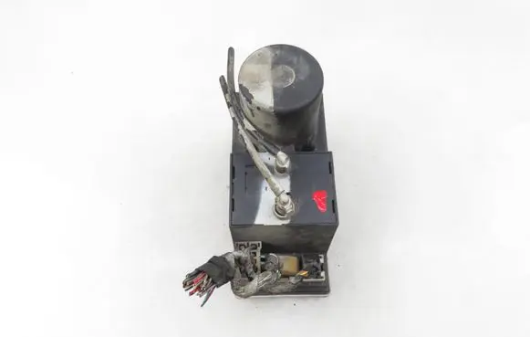 Seat Leon (1M) Central locking vacuum pump 8L0862257A