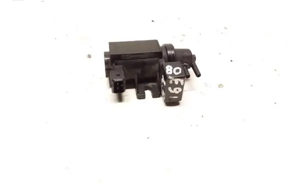 Vacuum valve