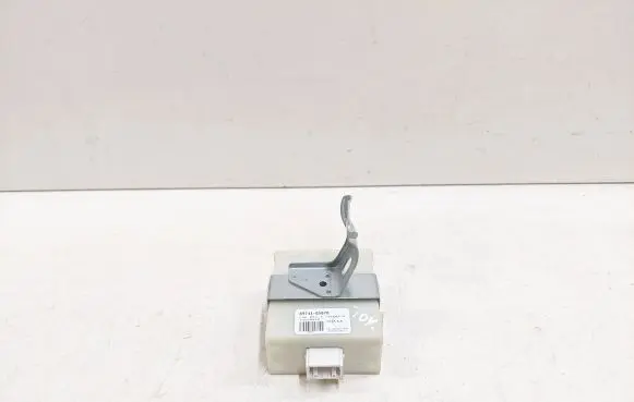 Toyota Avensis T250 Door control unit/module 8974105070 73668012 736680A
