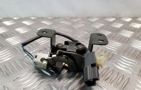 Hyundai Santa Fe Tailgate window lock/catch/latch 