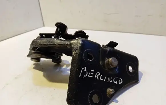 Citroen Berlingo Sliding door lower roller guide/hinge 