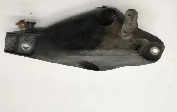 BMW X5 E70 Engine mounting bracket 6772679