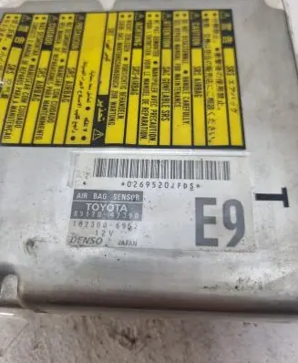 Toyota Prius (XW20) Airbag control unit/module 8917047390